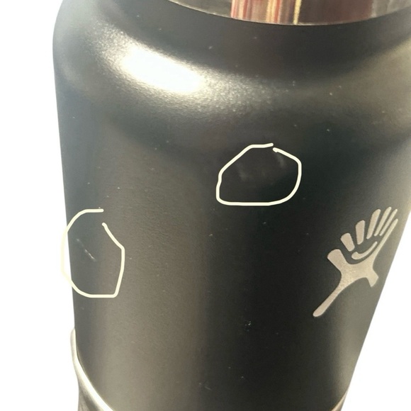 Hydro Flask 32 oz Wide Mouth Flex Straw Cap Black Insulated Bottle - Picture 6 of 6